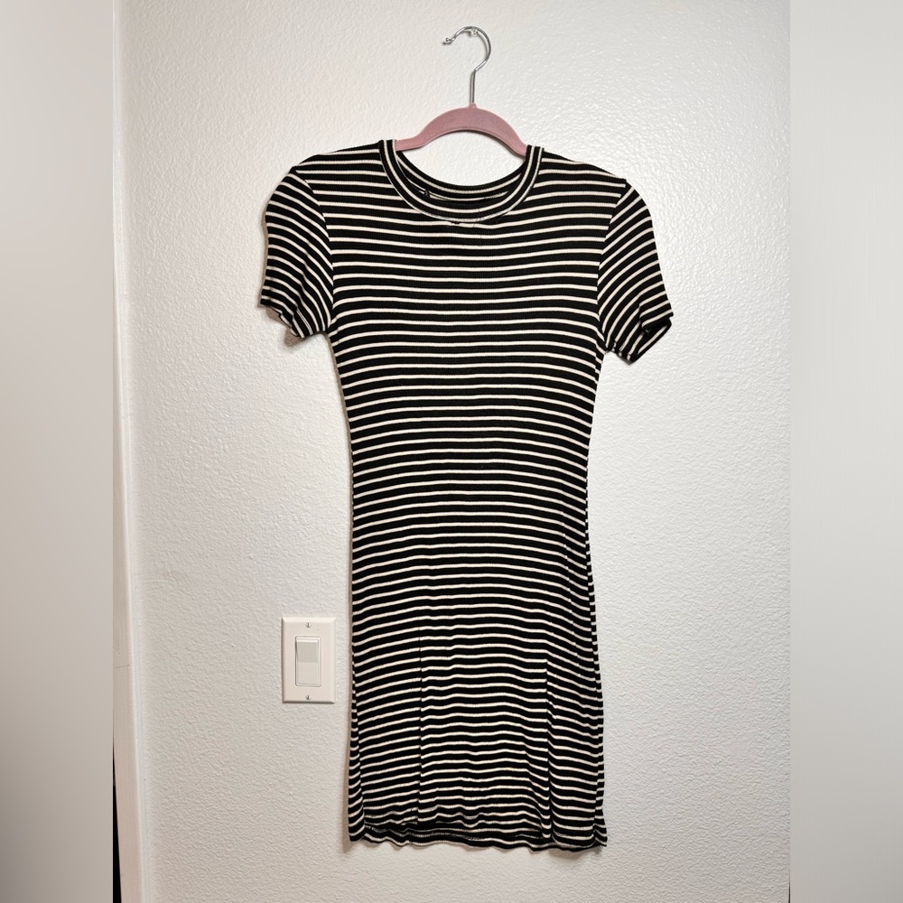 Black striped shirt-dress